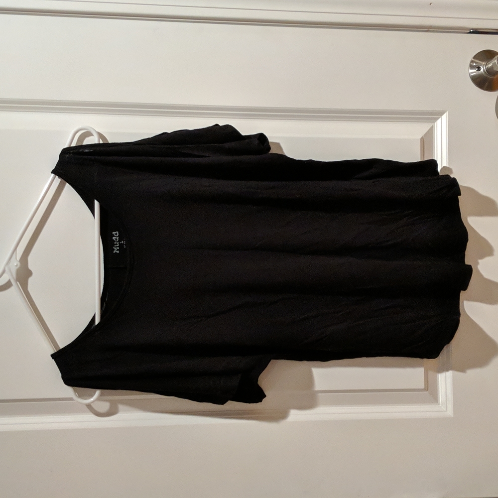 Mudd short sleeve cutout shoulder